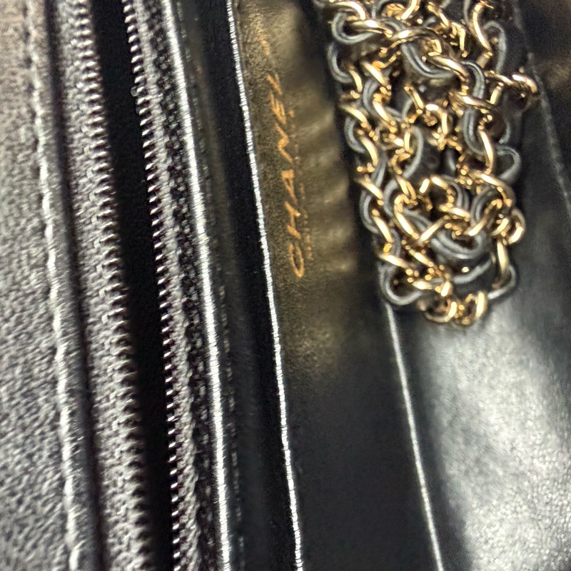 CHANEL CLASSIC FLAG V GOLD METAL CHAIN-13