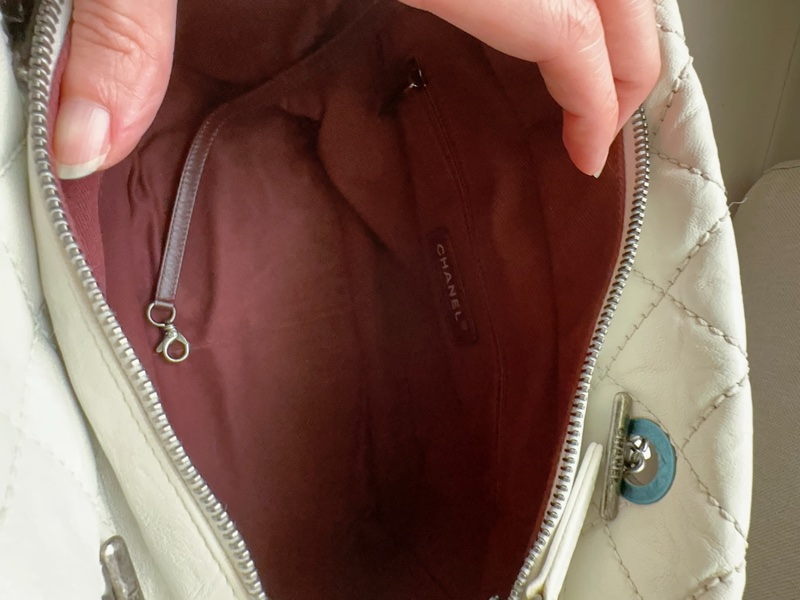 【專治白包恐懼症】Chanel 極輕防刮托特包|不怕髒、不壓肩的白雪公主 🦢-20