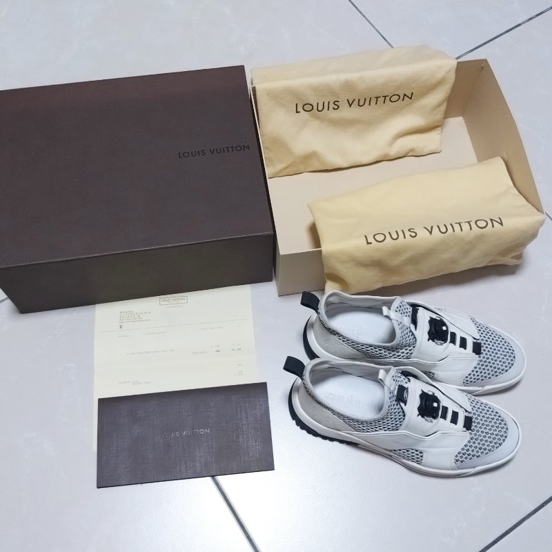 LV休閒鞋 男生6號 台中專櫃3萬4千購買的-16