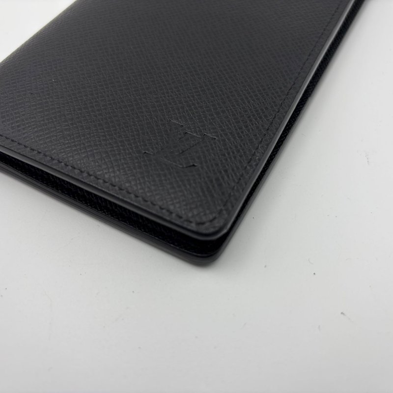 Louis Vuitton Taiga 長款對折皮夾-10