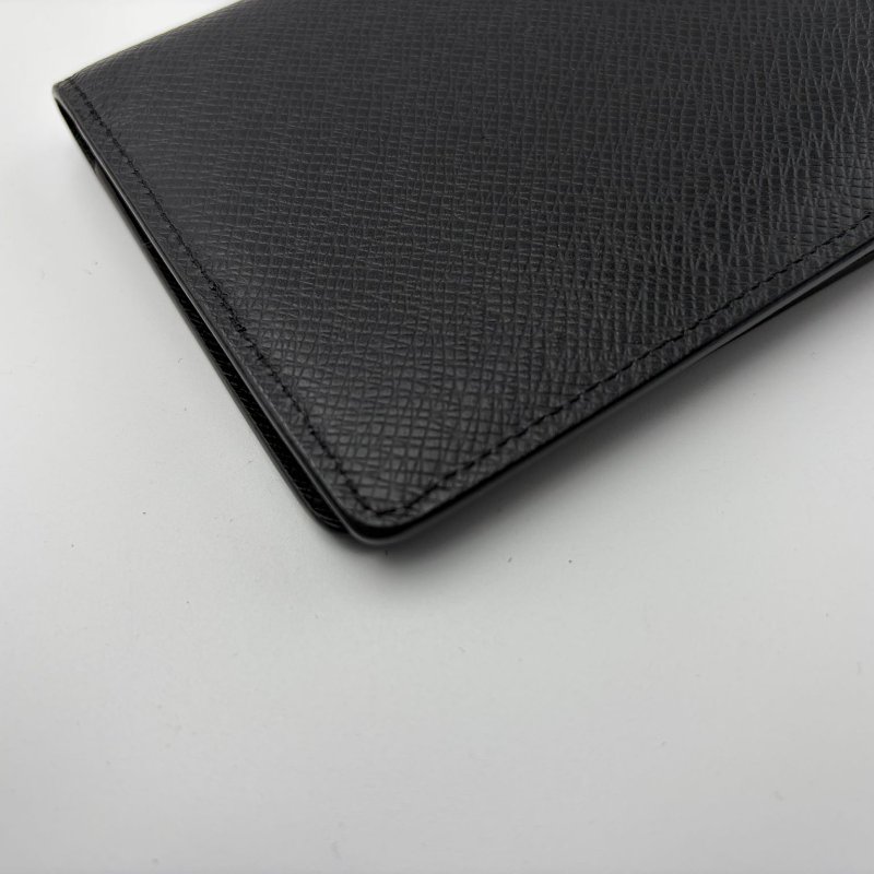 Louis Vuitton Taiga 長款對折皮夾-12