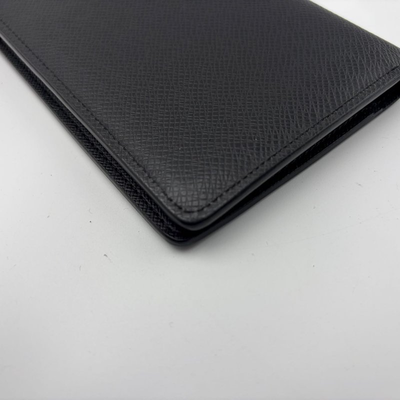 Louis Vuitton Taiga 長款對折皮夾-14