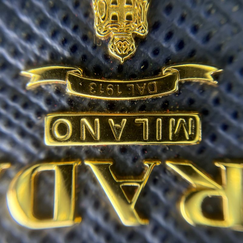 Prada Saffiano 長款鍊條包-21