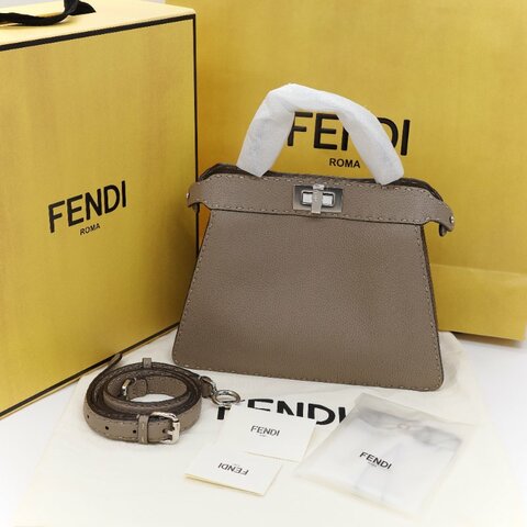 Fendi 芬迪 Peekaboo I See U Small 經典米褐色 小牛皮 手提斜背包