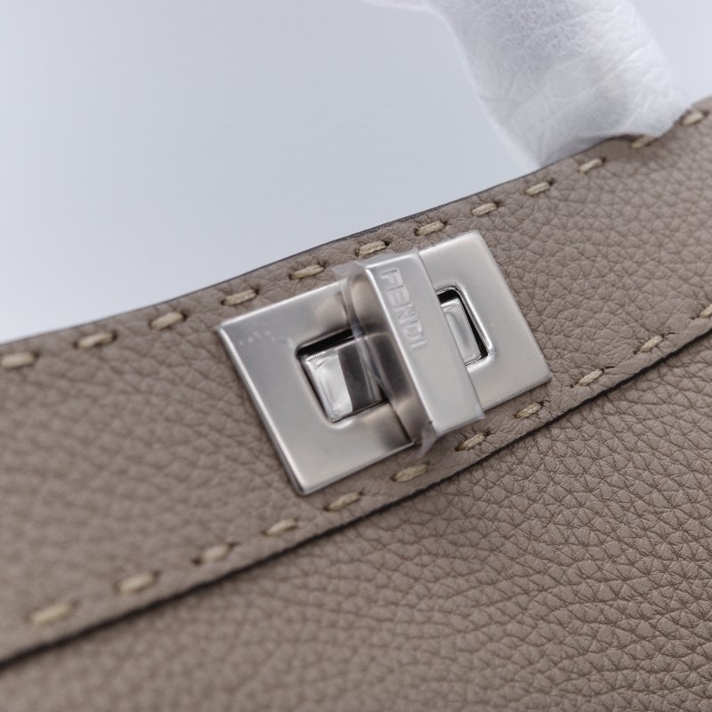 Fendi 芬迪 Peekaboo I See U Small 經典米褐色 小牛皮 手提斜背包-11