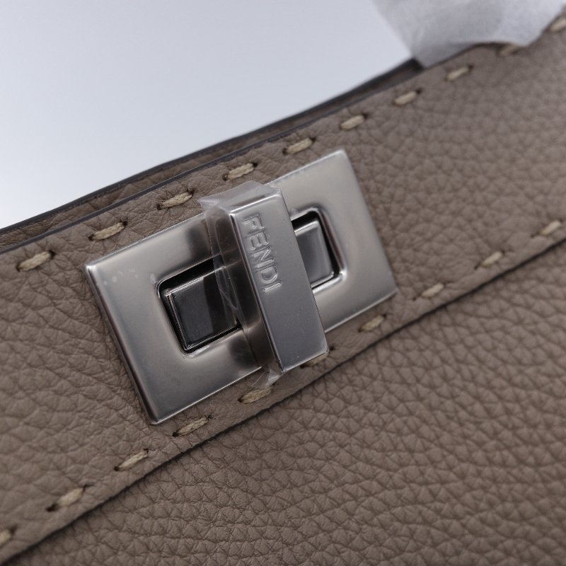 Fendi 芬迪 Peekaboo I See U Small 經典米褐色 小牛皮 手提斜背包-13