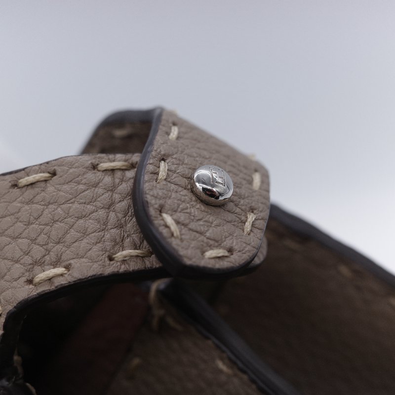 Fendi 芬迪 Peekaboo I See U Small 經典米褐色 小牛皮 手提斜背包-15