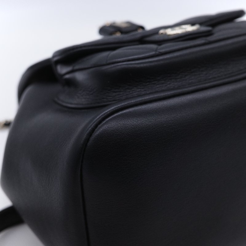 （閒置品♥️未使用）Chanel 香奈兒  Duma  經典黑色菱格紋 羊皮 雙肩後背包-6