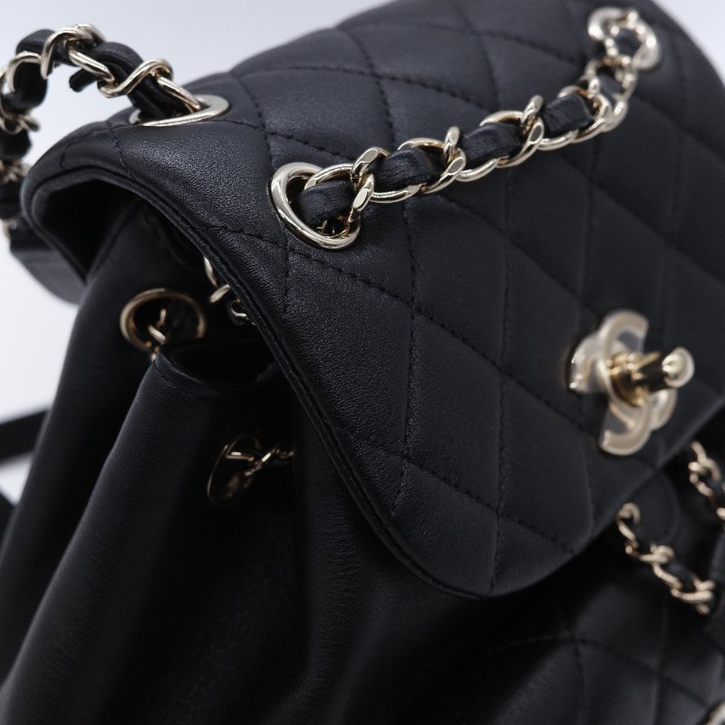 （閒置品♥️未使用）Chanel 香奈兒  Duma  經典黑色菱格紋 羊皮 雙肩後背包-8