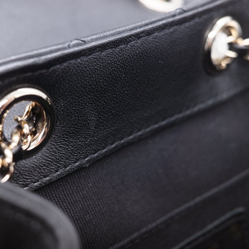 （閒置品♥️未使用）Chanel 香奈兒  Duma  經典黑色菱格紋 羊皮 雙肩後背包-20