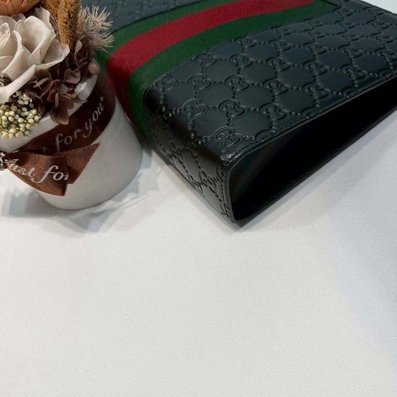 GUCCI Supreme 壓紋紅綠織帶手拿包-8