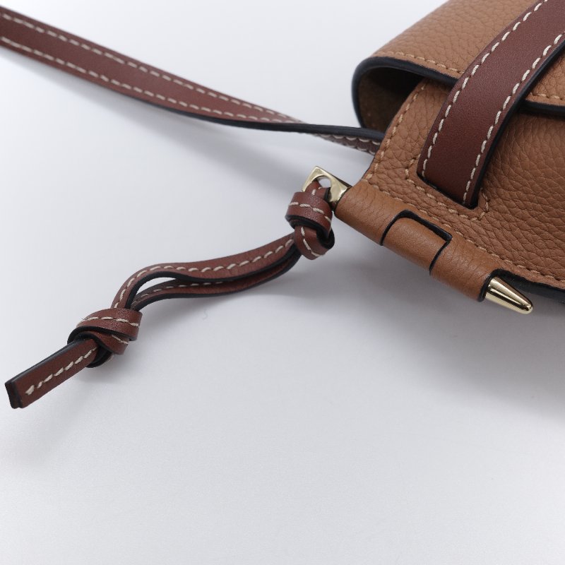 Loewe 羅威 Mini Gate 經典焦糖棕 迷你小牛皮 肩背包-6