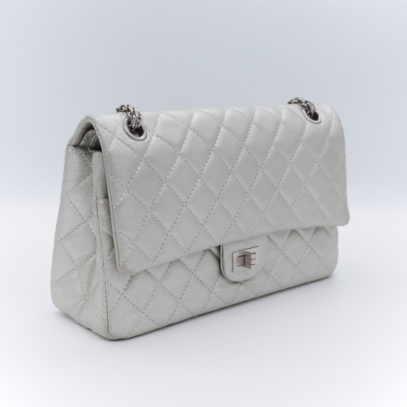 Chanel 香奈兒  2.55 Reissue 銀色金屬感 羊皮 肩背包 斜背包 翻蓋包-2