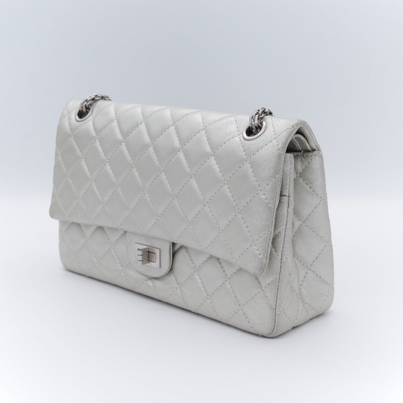 Chanel 香奈兒  2.55 Reissue 銀色金屬感 羊皮 肩背包 斜背包 翻蓋包-3