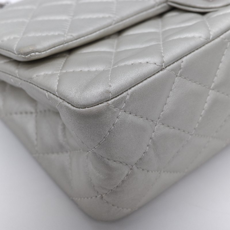 Chanel 香奈兒  2.55 Reissue 銀色金屬感 羊皮 肩背包 斜背包 翻蓋包-6
