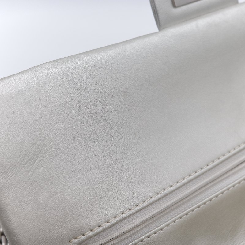 Chanel 香奈兒  2.55 Reissue 銀色金屬感 羊皮 肩背包 斜背包 翻蓋包-18