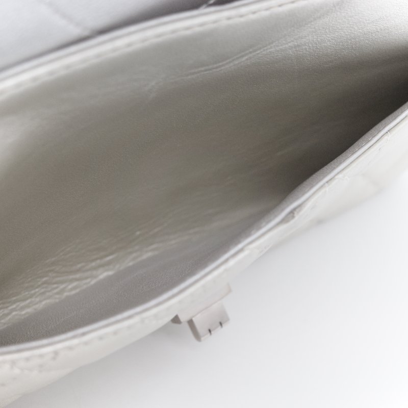 Chanel 香奈兒  2.55 Reissue 銀色金屬感 羊皮 肩背包 斜背包 翻蓋包-26