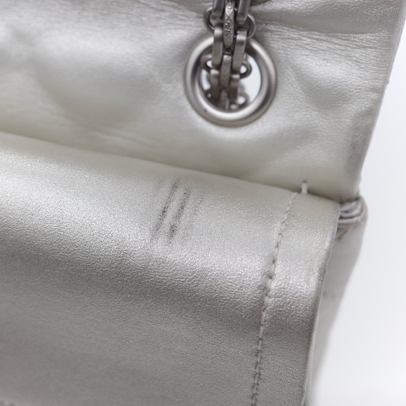 Chanel 香奈兒  2.55 Reissue 銀色金屬感 羊皮 肩背包 斜背包 翻蓋包-31
