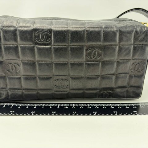 Chanel 冰格紋牛皮波士頓包