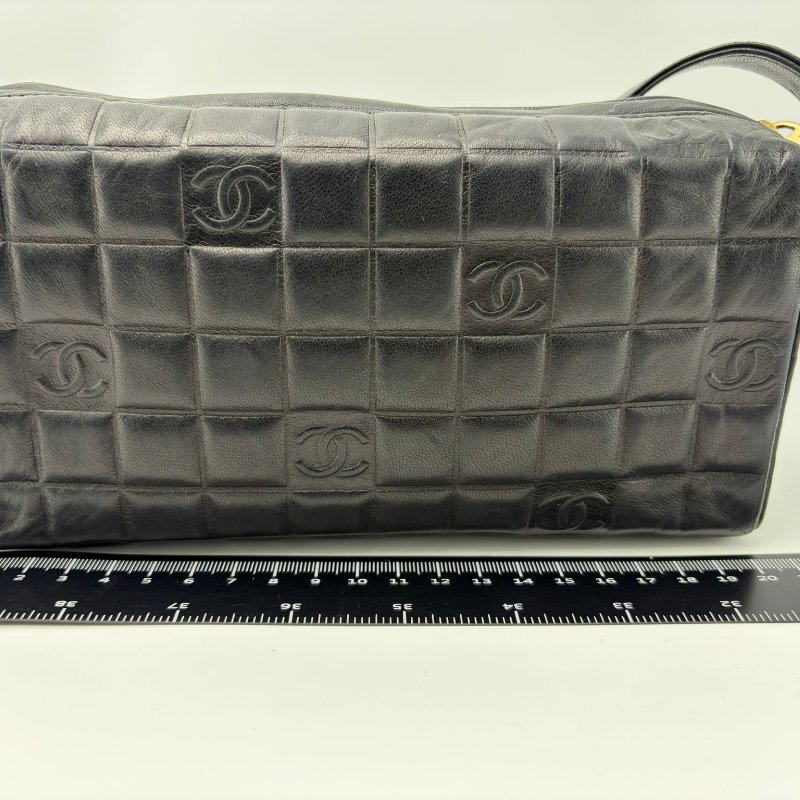 Chanel 冰格紋牛皮波士頓包-0