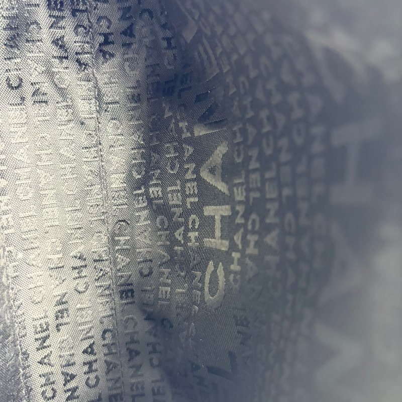 Chanel 冰格紋牛皮波士頓包-17