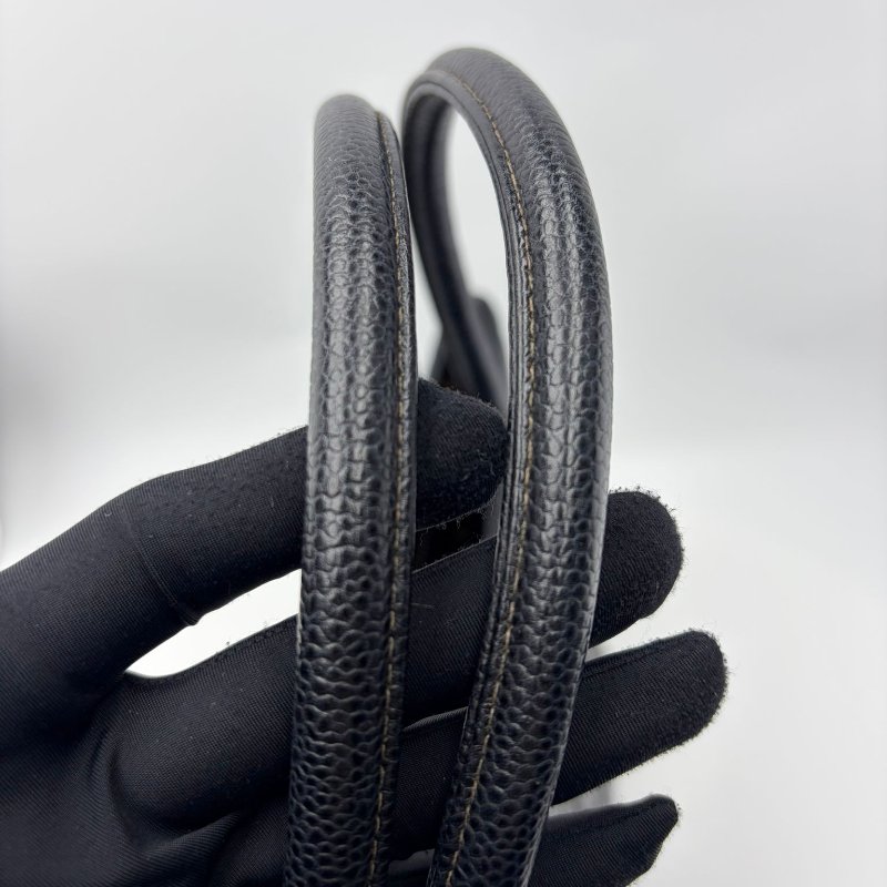 Chanel 魚子醬菱格紋托特包-21