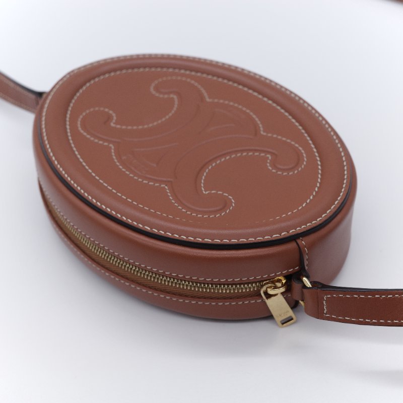 Celine 思琳 Cuir Triomphe Oval Bag 焦糖棕色 平滑小牛皮 肩背包 橢圓包-6