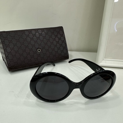 Gucci 黑色大Logo墨鏡太陽眼鏡男女都可以