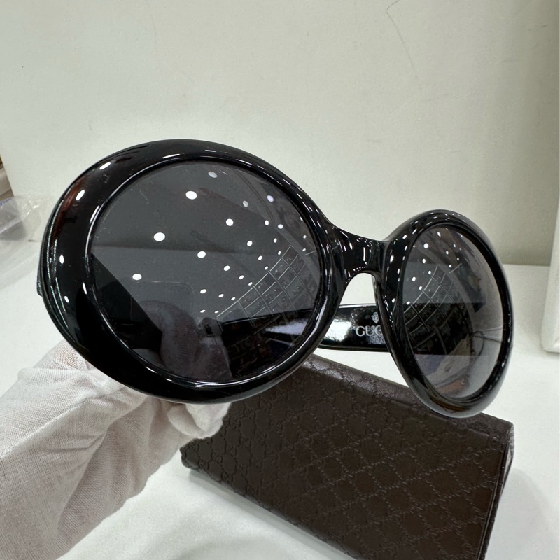Gucci 黑色大Logo墨鏡太陽眼鏡男女都可以-6