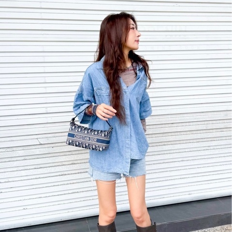 Dior 展示品 Travel Nomad Oblique 緹花布中型手拿包(藍)