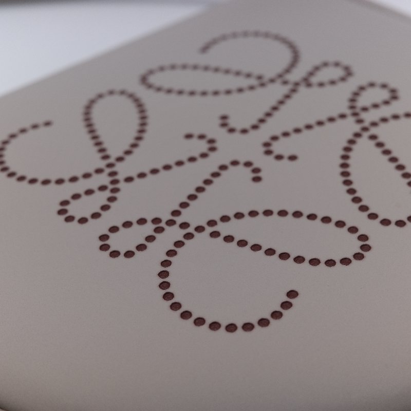 Loewe 羅威 Heel Pouch 淺燕麥色 小牛皮 掛頸小包-6