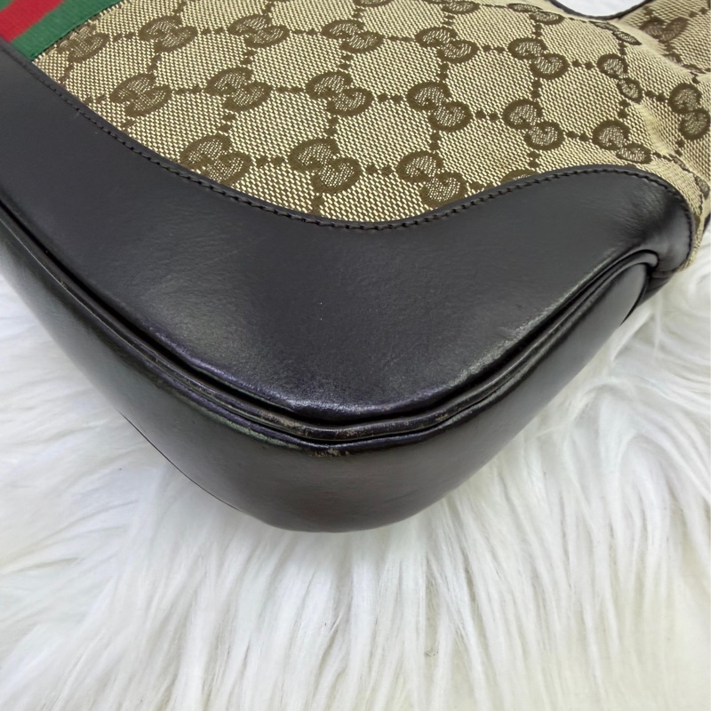 這款手提包是Gucci 的Jackie Vintage 經典包款-8