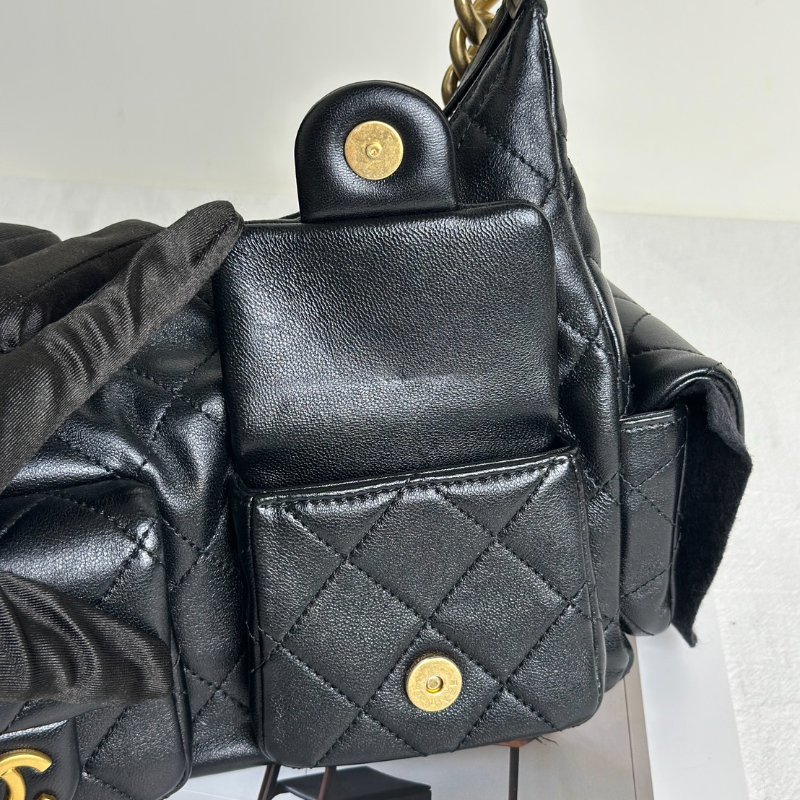 CHANEL 25C Hobo嬉皮包 - 小號黑金-9