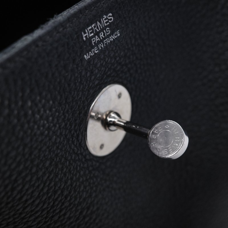 Hermès 愛馬仕 Lindy 30 黑色 銀扣 牛皮 手提包-18