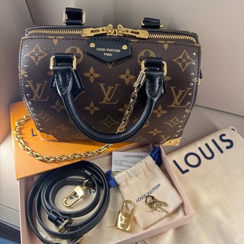 全新全配 LV Speedy Trunk 20 原廠膜 ｜老花全皮內裏黑手柄配金釦｜另配近新閒置原廠寬肩帶不拆售｜贈全新內膽包