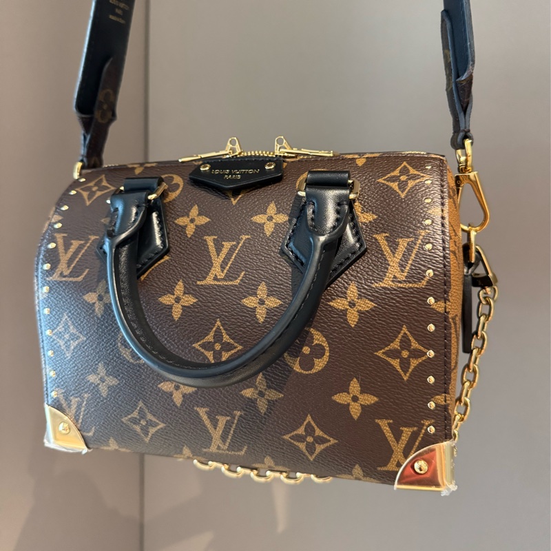 全新全配 LV Speedy Trunk 20 原廠膜 ｜老花全皮內裏黑手柄配金釦｜另配近新閒置原廠寬肩帶不拆售｜贈全新內膽包-3