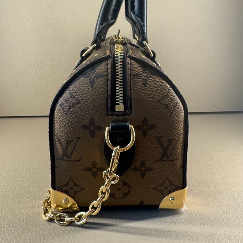 全新全配 LV Speedy Trunk 20 原廠膜 ｜老花全皮內裏黑手柄配金釦｜另配近新閒置原廠寬肩帶不拆售｜贈全新內膽包-8