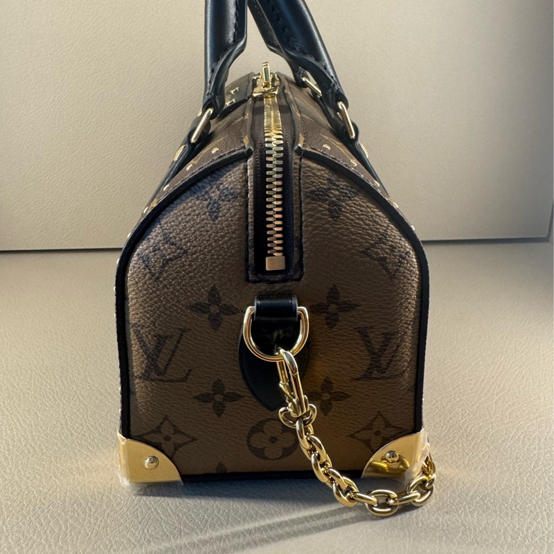 全新全配 LV Speedy Trunk 20 原廠膜 ｜老花全皮內裏黑手柄配金釦｜另配近新閒置原廠寬肩帶不拆售｜贈全新內膽包-9