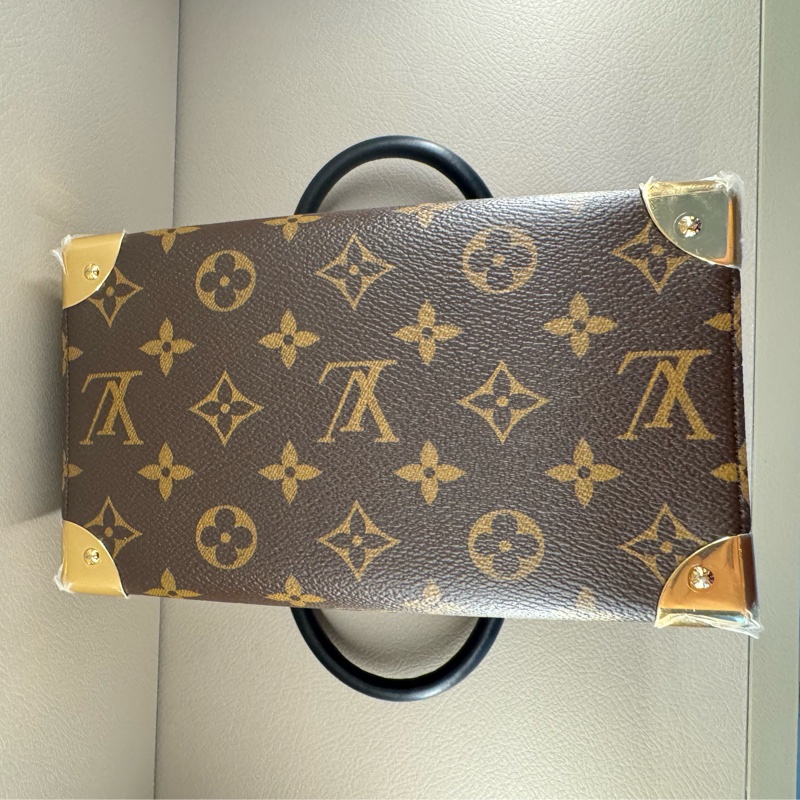 全新全配 LV Speedy Trunk 20 原廠膜 ｜老花全皮內裏黑手柄配金釦｜另配近新閒置原廠寬肩帶不拆售｜贈全新內膽包-10