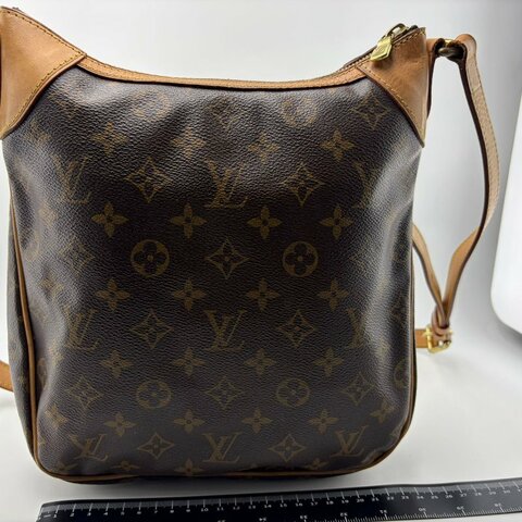 Louis Vuitton Monogram 老花斜挎包