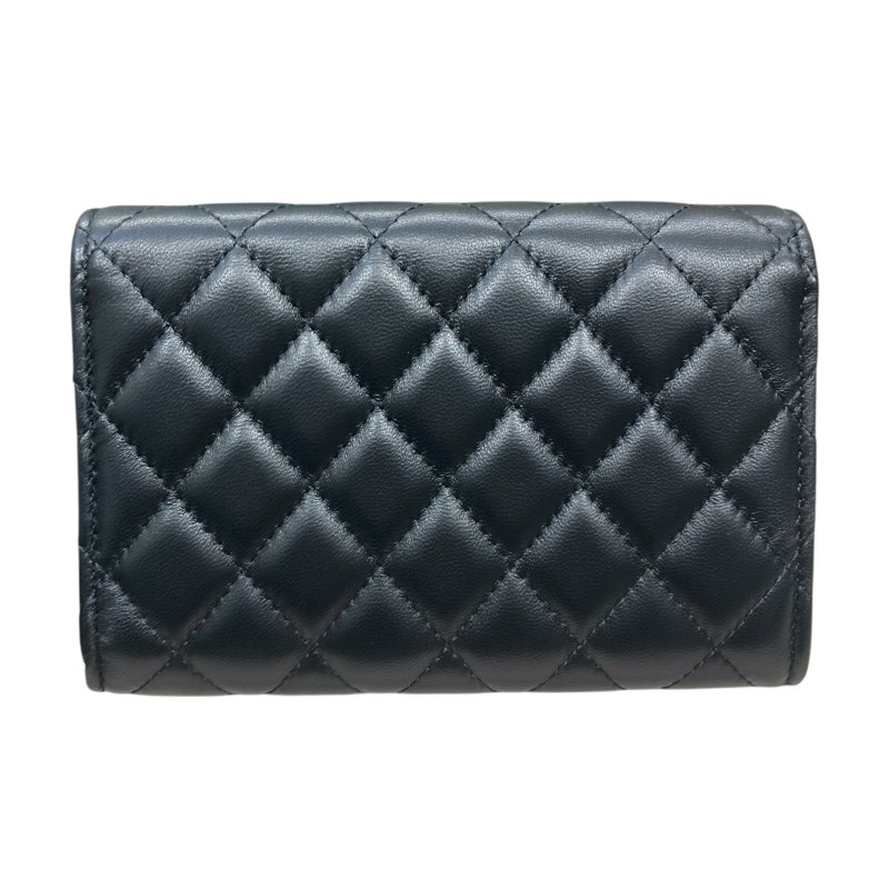 CHANEL 香奈兒 前釦式翻蓋長夾 羊皮 黑色 淺金釦-1