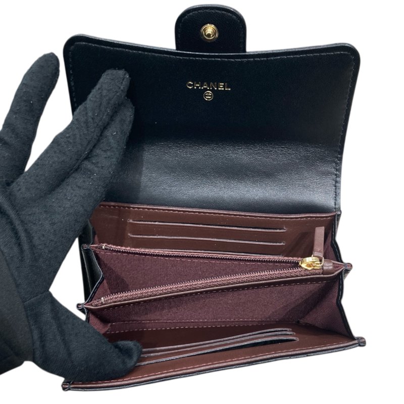 CHANEL 香奈兒 前釦式翻蓋長夾 羊皮 黑色 淺金釦-10