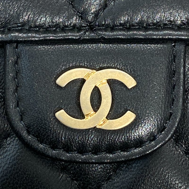 CHANEL 香奈兒 前釦式翻蓋長夾 羊皮 黑色 淺金釦-12