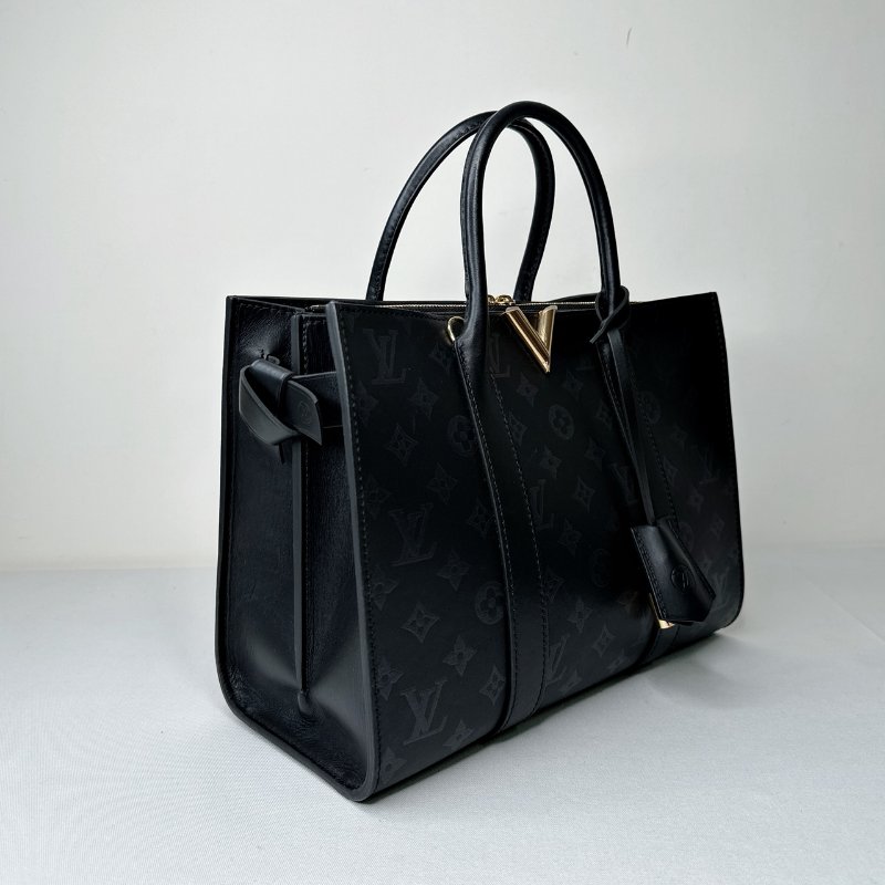 LV Very Tote MM金屬V托特包-3