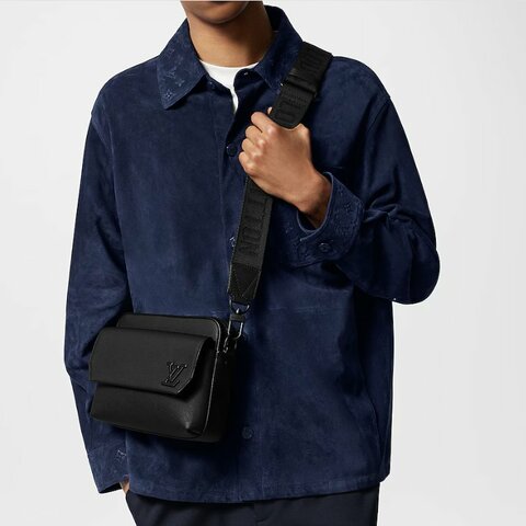 LV 全新Fastline全皮革郵差包