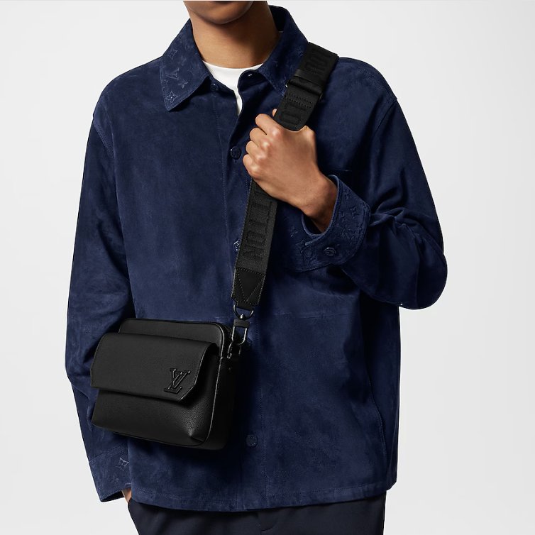 LV 全新Fastline全皮革郵差包-0