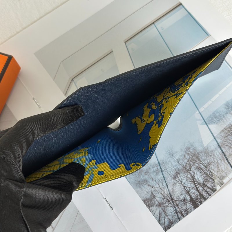 HERMES 絲巾雙折皮夾 - 黑 C-6