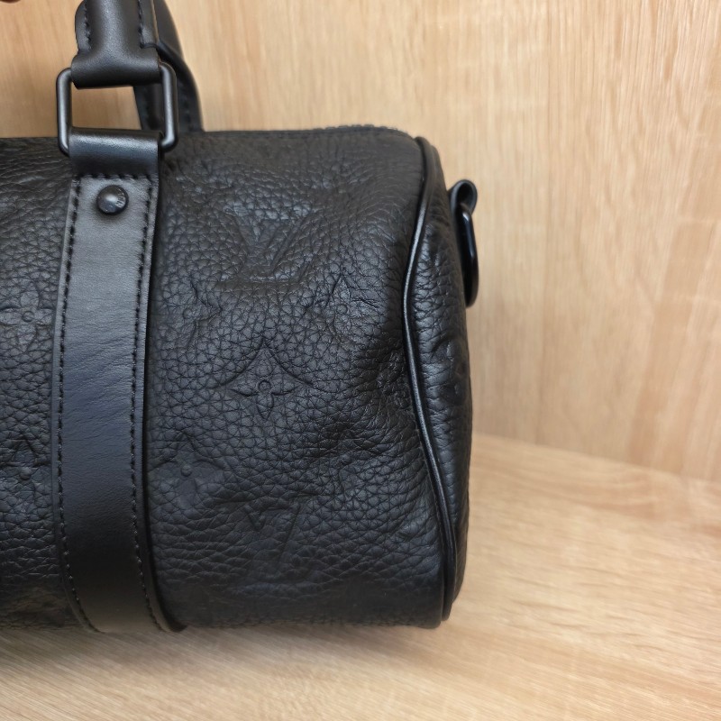 [ 平台最甜價出把握🧧] LV黑牛皮壓紋黑釦Keepall25手提斜背包-20