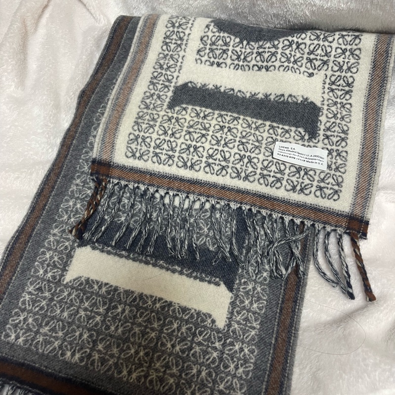 Loewe 羅意威雙面大logo羊毛圍巾-9