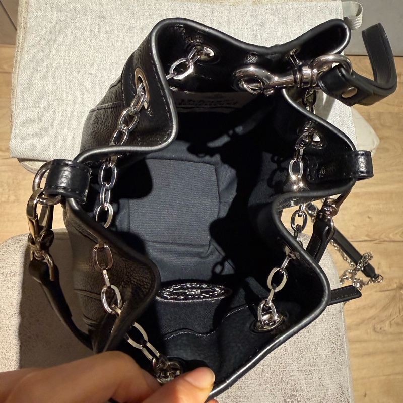 Vivienne Westwood 黑色水桶包（手提、斜背）-2